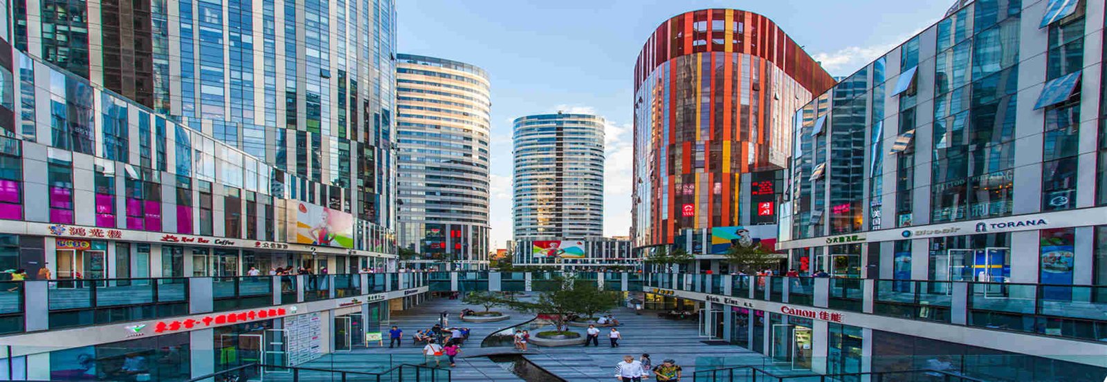 3-Hour Trendy Foodie Tour in Beijing Sanlitun