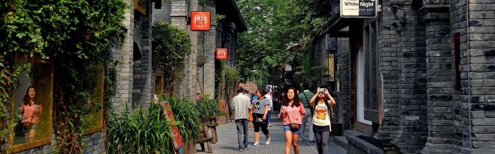 Chengdu City Walks: A Local Guide's Top 4 Hidden Routes