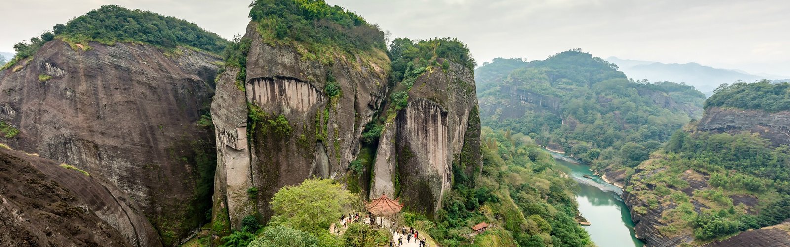 5-Day Tulou & Wuyi Mountain Cultural Tour