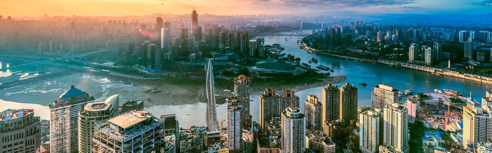 Top 4 City Walks in Chongqing: A Local's Guide