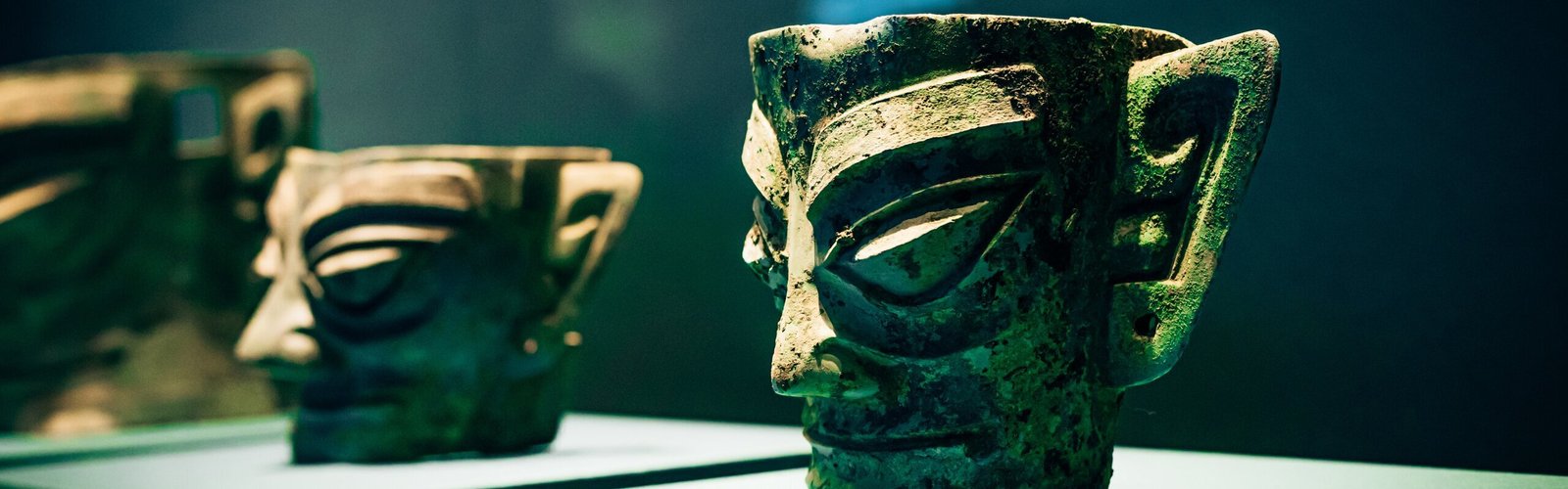 The Shang Dynasty - Bronze Age China        