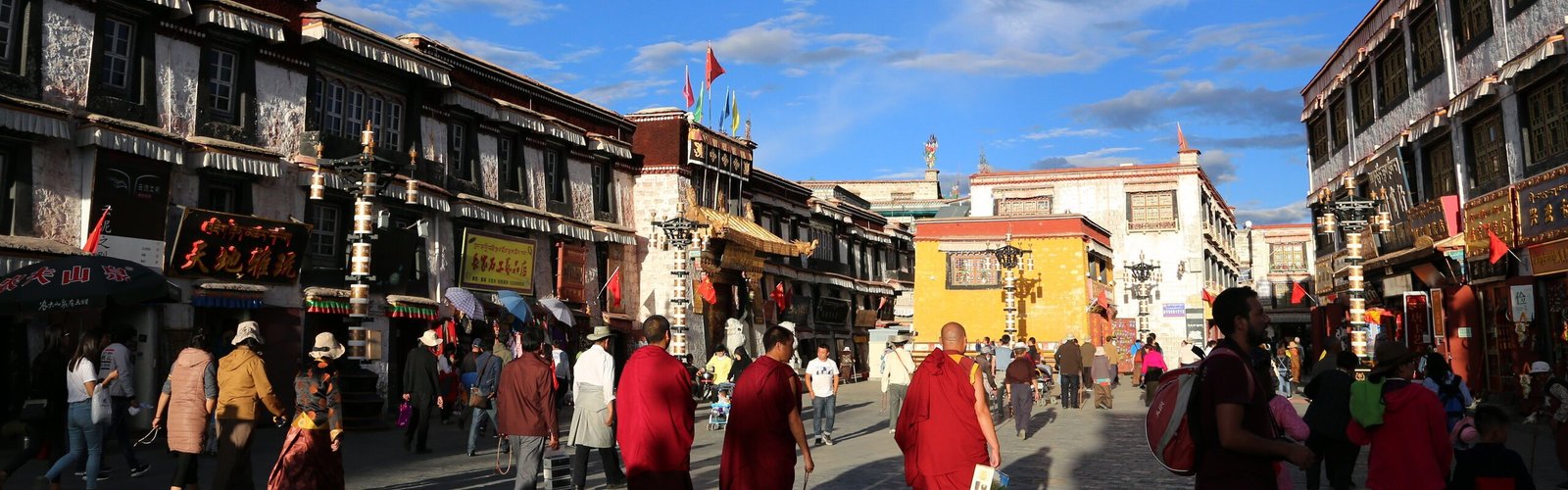 Barkhor Street Travel Guide: How to Visit and What to Do