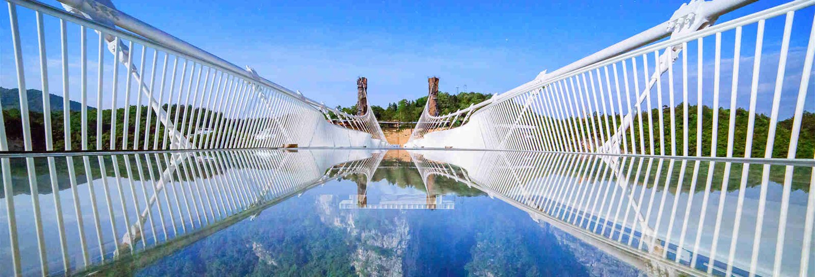 One-day Private Tour to Zhangjiajie Grand Canyon and Baofeng Lake